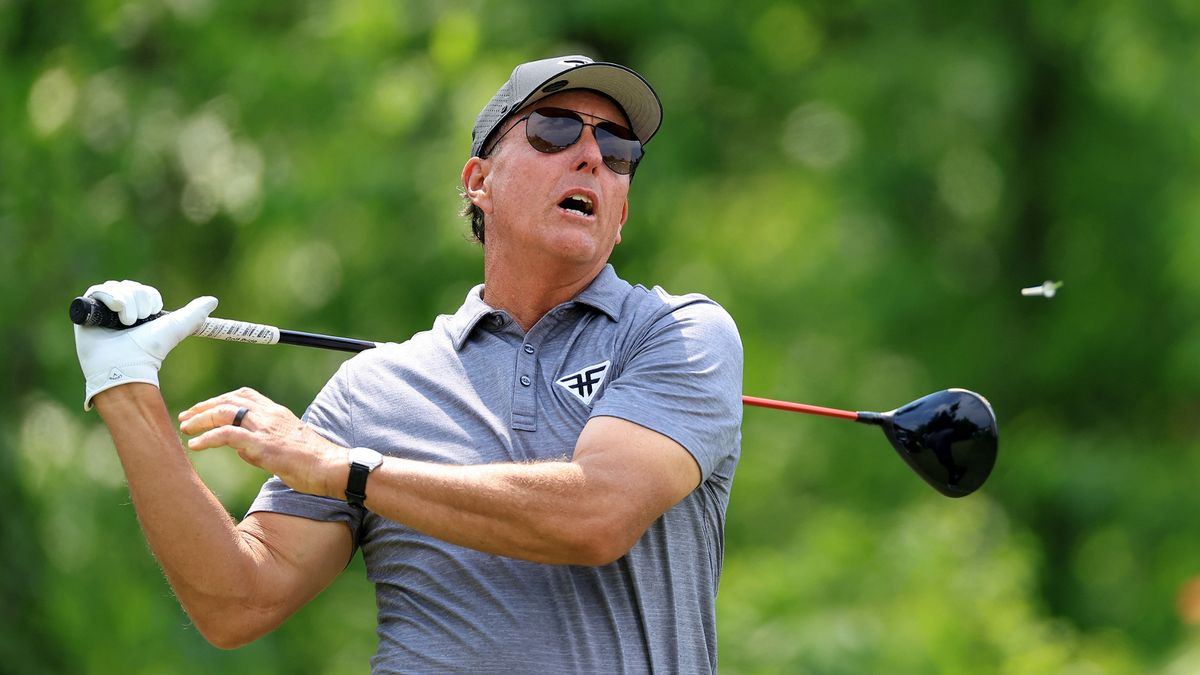 Ex-PGA Tour star “saddened” by Phil Mickelson’s LIV Golf switch and “dual personality”