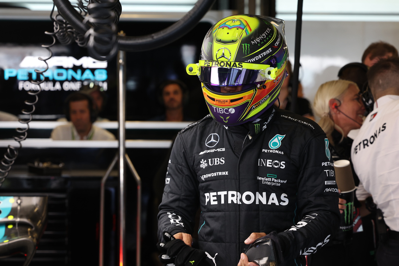 Hamilton snaps back at negative claim from Mercedes engineer