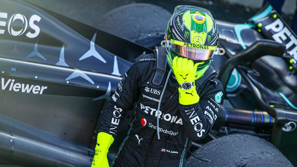 Toto Wolff’s significant Mercedes F1 change jeopardizes Lewis Hamilton’s hopes for 2024.