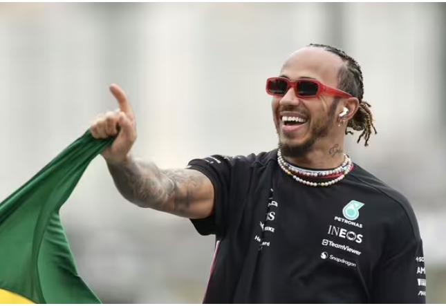 Lewis Hamilton changing tune with Mercedes engineers speaks volumes